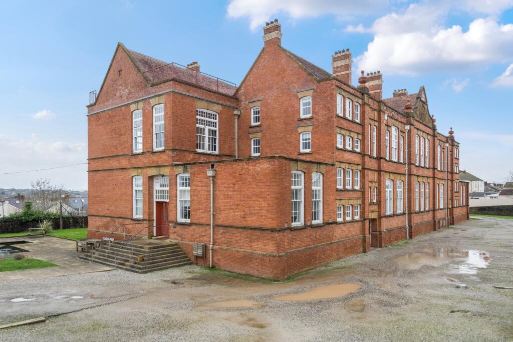 1-bed flat on The Old School, Geneva Place, Bideford, Devon, EX39, £138,000