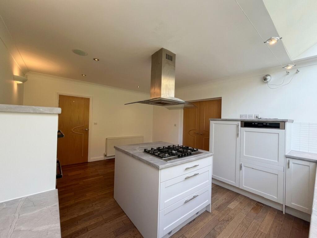 Down Road, Alveston, BS35 photo 5
