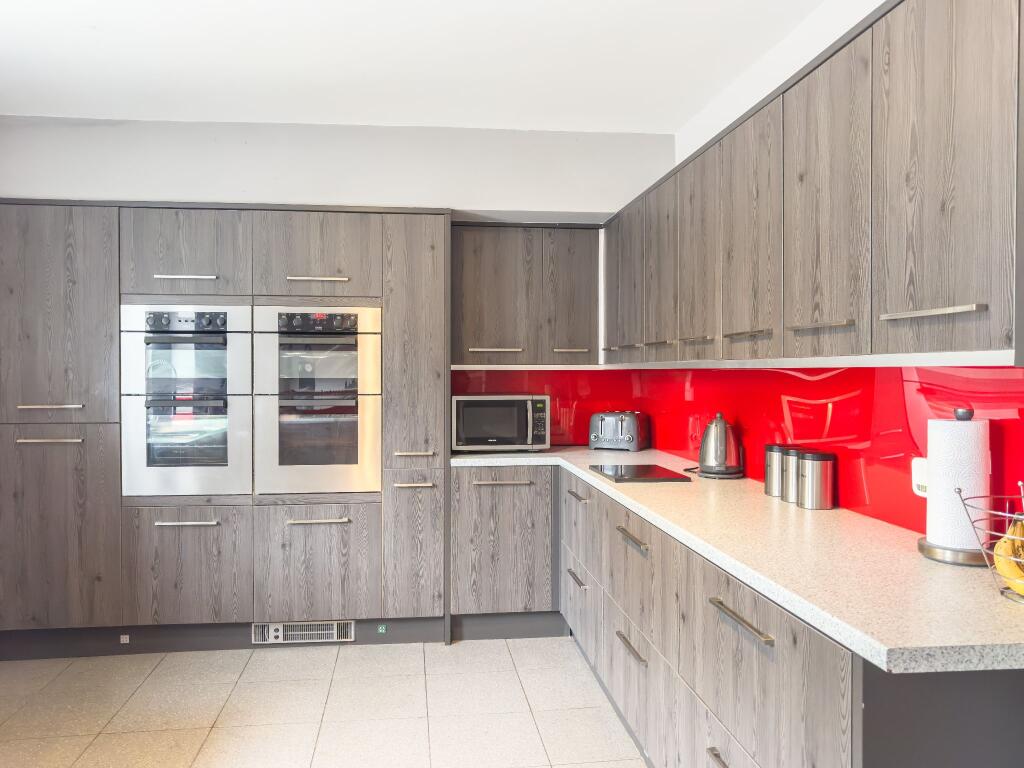 Additional image 4 of Cleckheaton Road, Oakenshaw, BD12 7AD