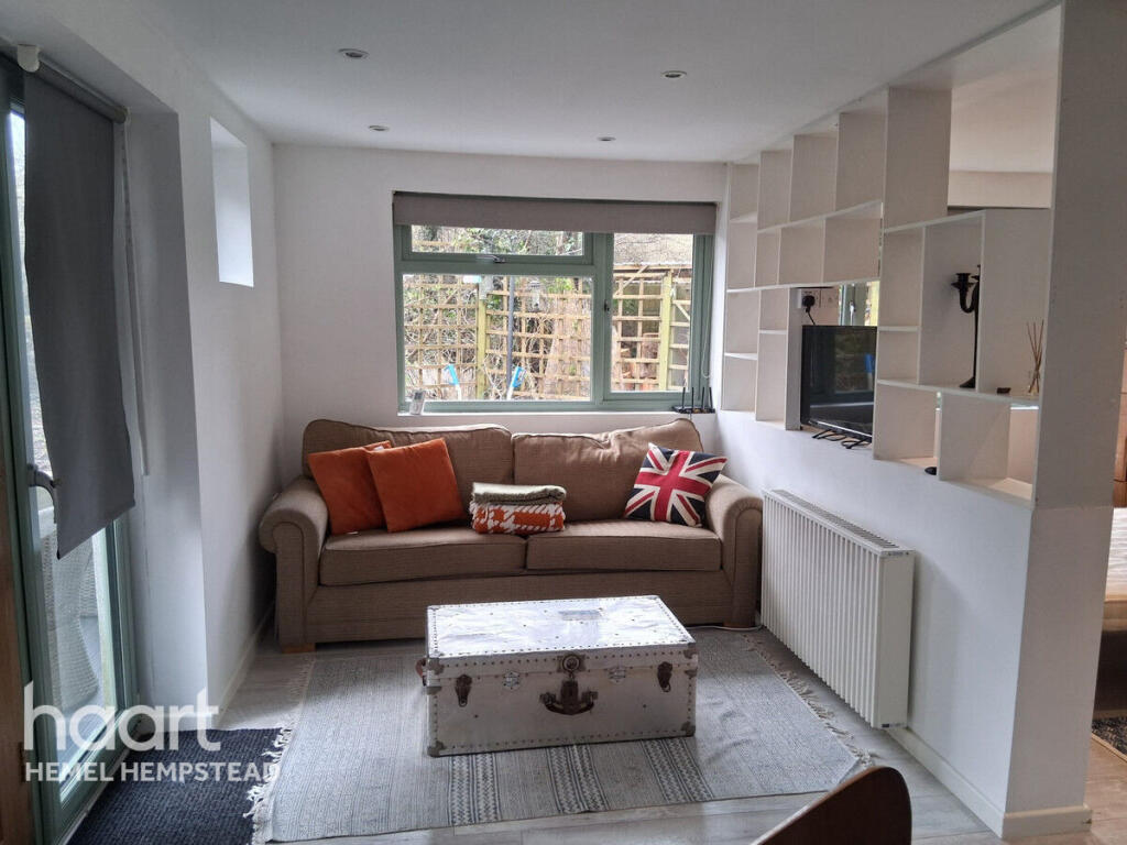 Main image of property: Kennel Cottages, Hemel hempstead