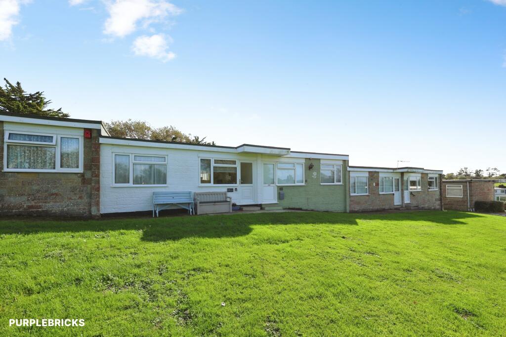 2-bed caravan on Yaverland road, Sandown, PO36, £52,950