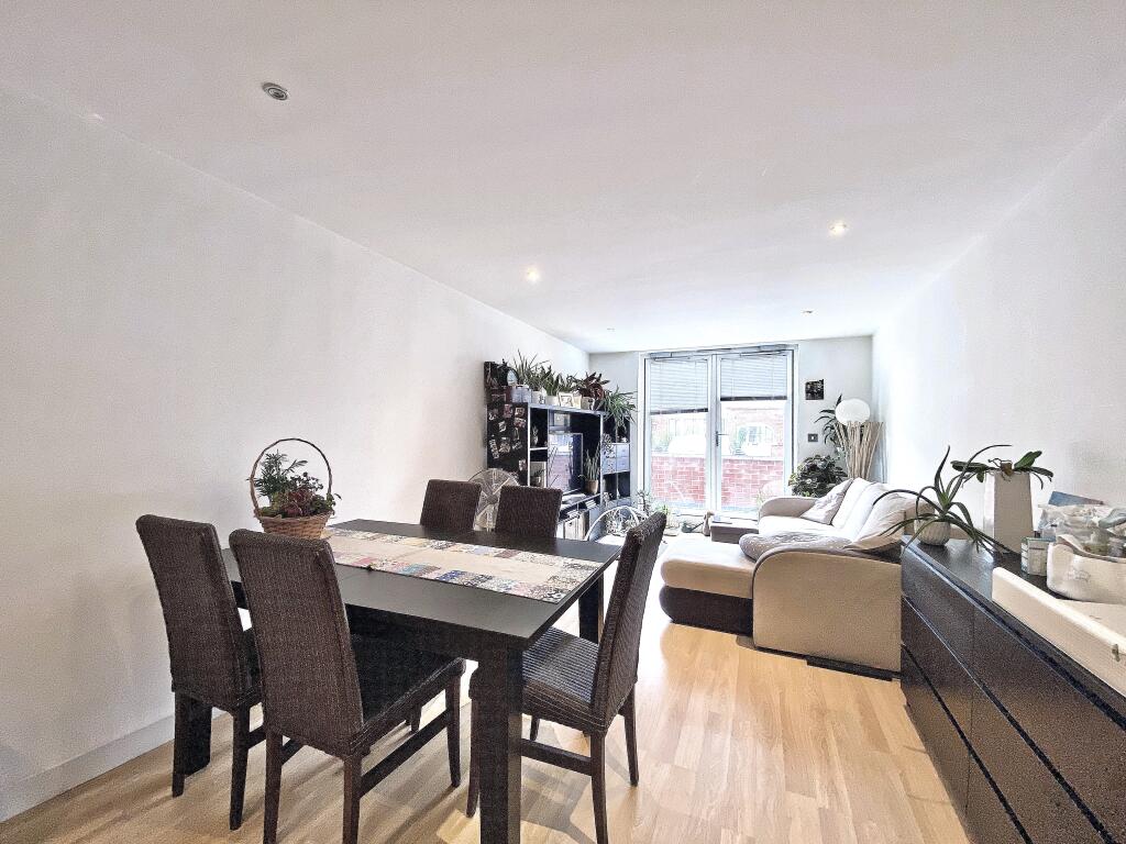 Apartment in Guildford - View 4