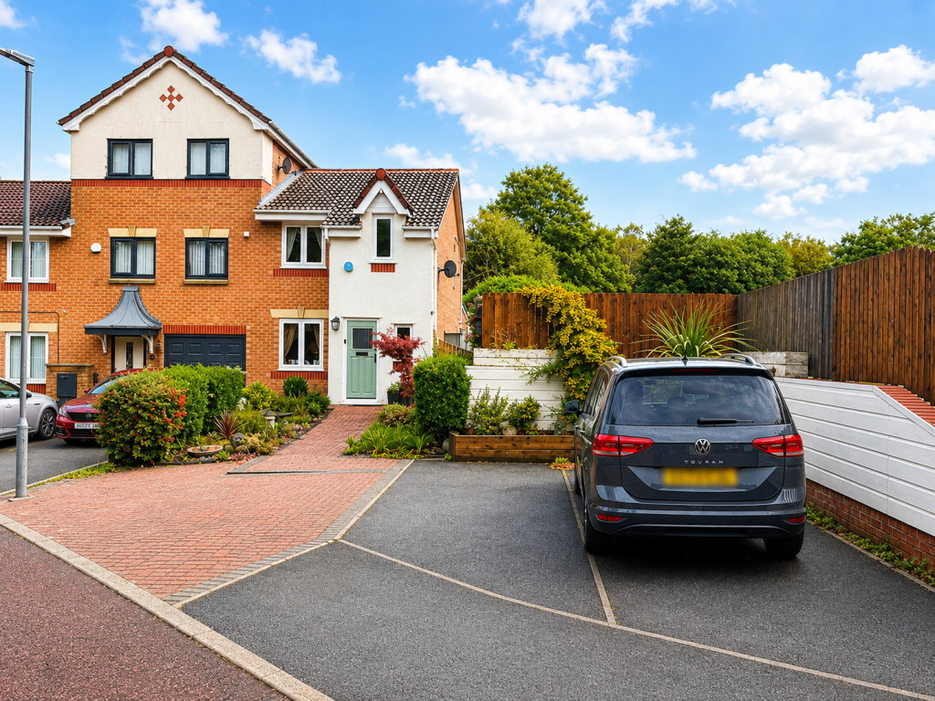3-bed semi-detached on Iona Gardens, St. Helens, WA9, £260,000