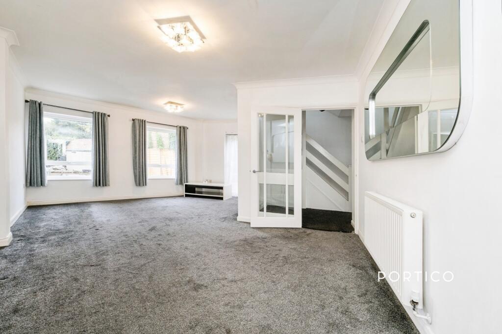 House in London, Woodford - View 4