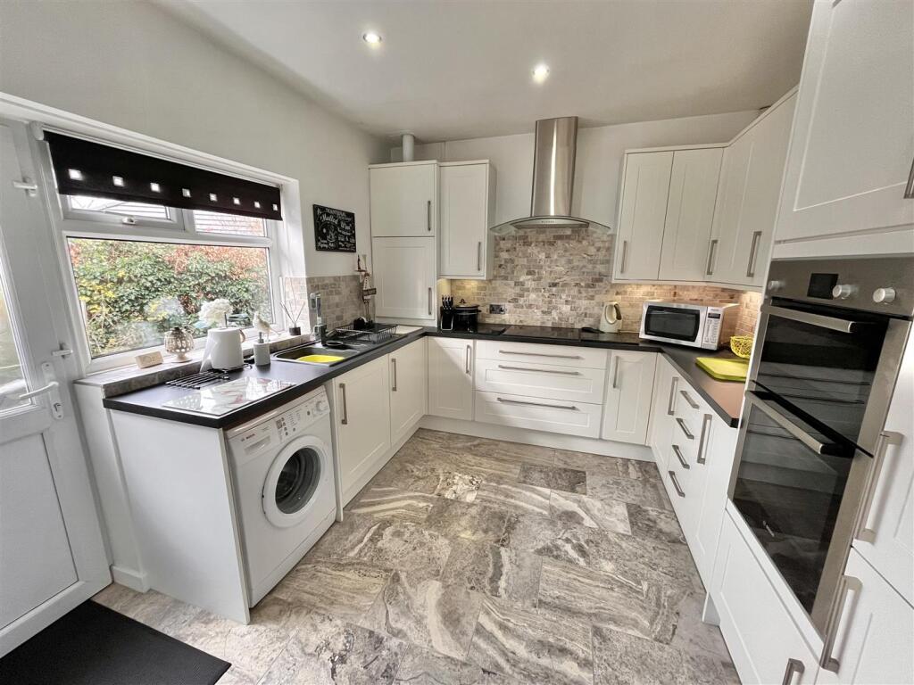 Stanneylands Drive, Wilmslow photo 3