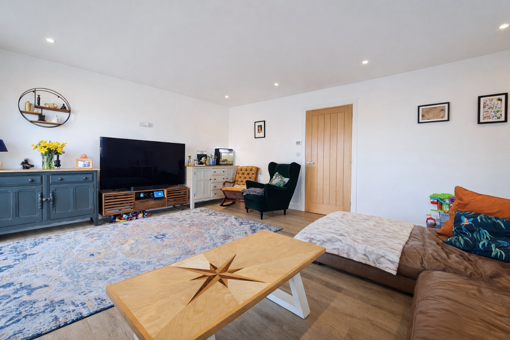 House in Dover, Sholden - More