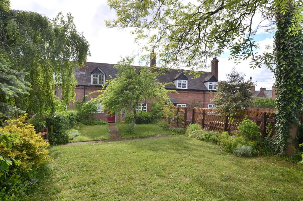 Main image of property: Long Row, Kingston-On-Soar, NG11