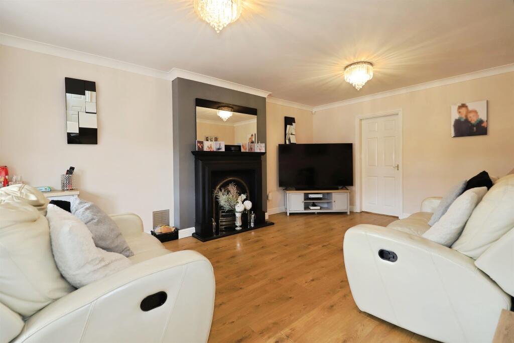 House in Wyre Forest, Aggborough, Kidderminster - View 4