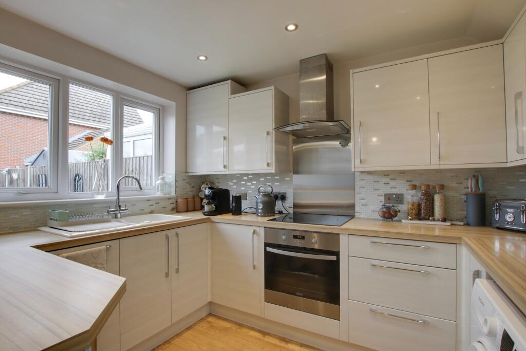 House in Portsmouth - View 3