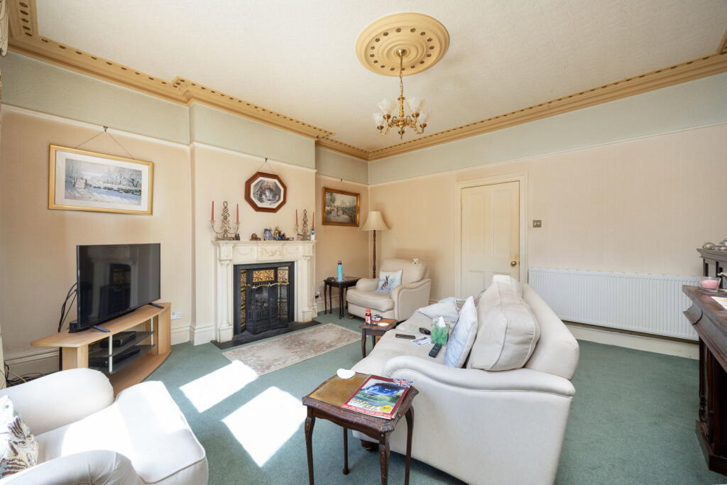 House in Swindon - View 5