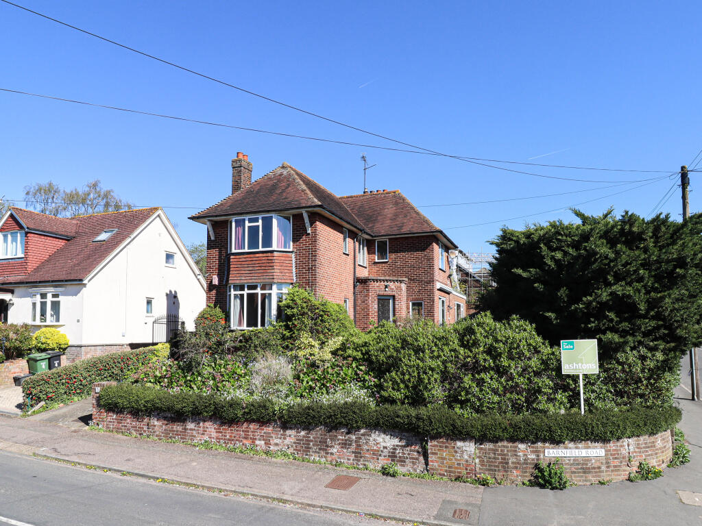 Main image of property: Barnfield Road, Harpenden, AL5