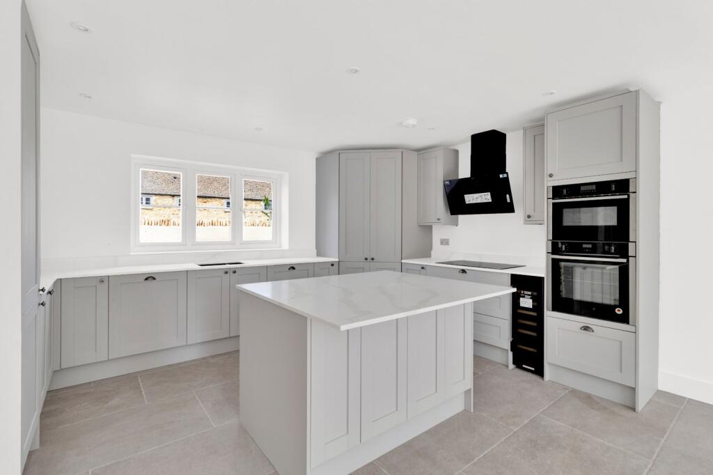 Cerney Wick Lane, Cerney Wick, Cirencester, Gloucestershire, GL7 photo 2