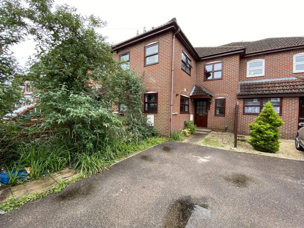 Main image of property: Alma Road, Portswood, Southampton, SO14 6UQ