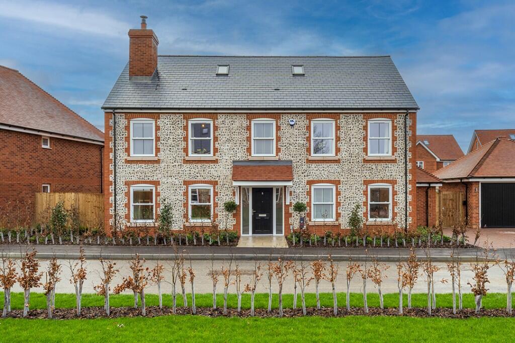 Main image of property: Kingsgate Place,
Broadstairs,
CT10 3AZ