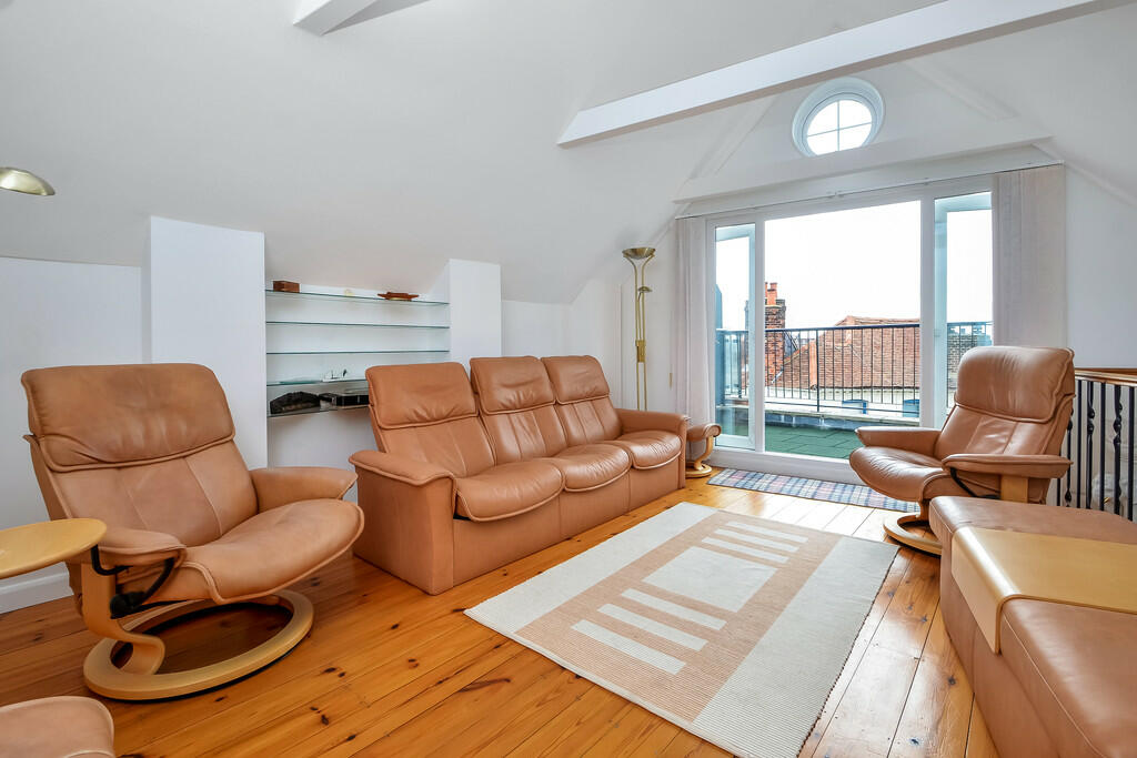 House in Portsmouth, Old Portsmouth - View 5