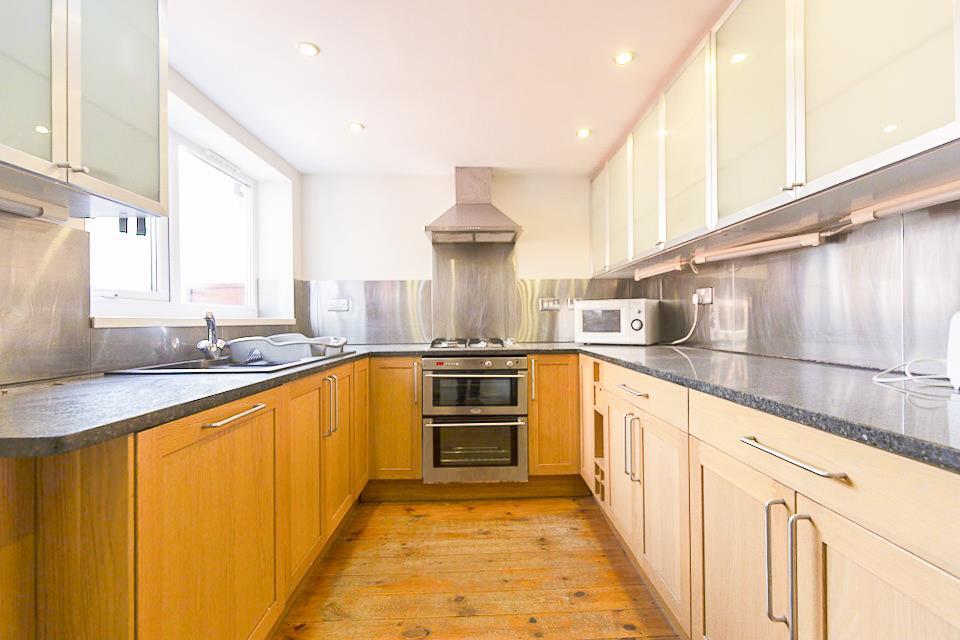 House in Newcastle upon Tyne - View 3