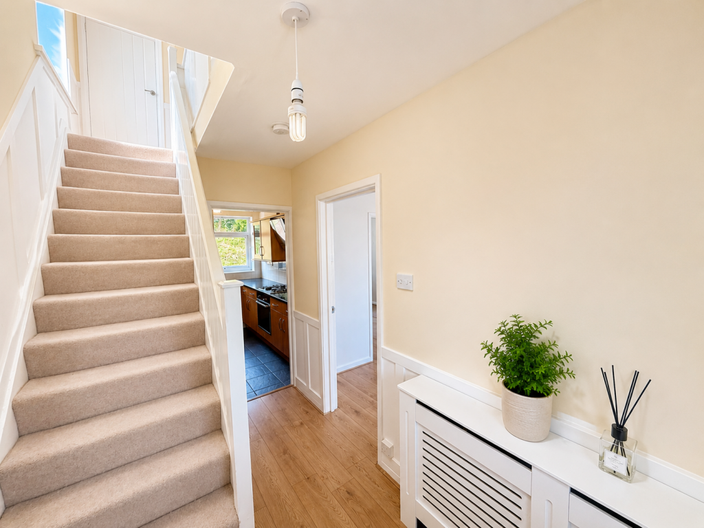 Knoll Rise, Gateshead photo 3