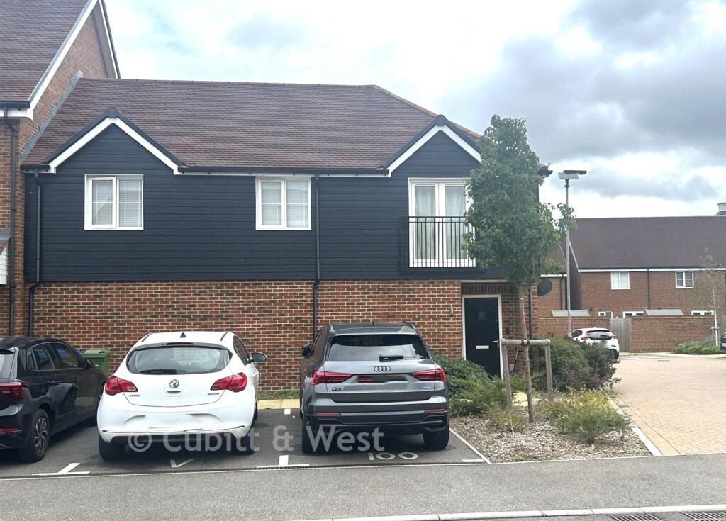 2-bed house on Tin Church Avenue, Faygate, West Sussex, £315,000
