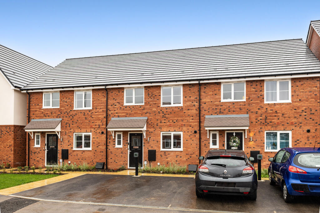 Main image of property: Leaf Living at Redlands Grove, Wanborough, SN4, SN3