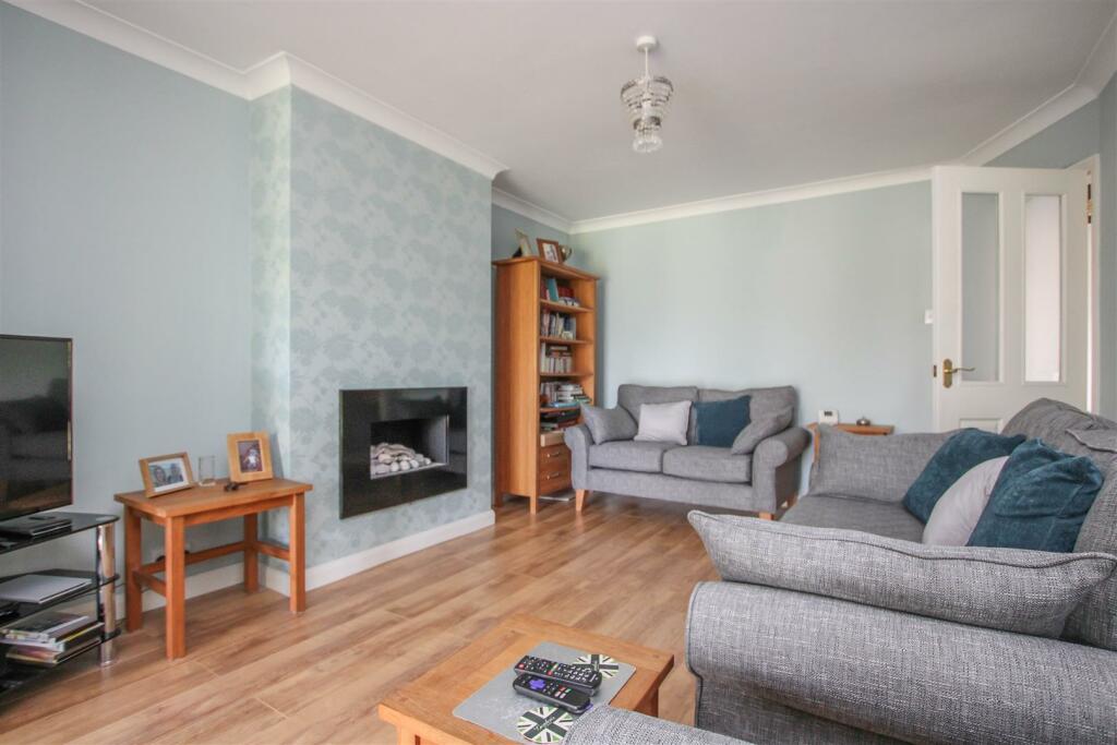 Middle Road, Ingrave, Brentwood photo 3
