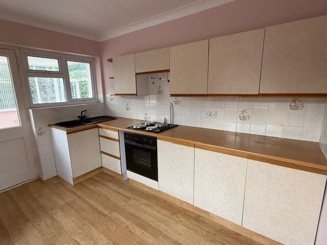 8 Willow Close, Wortwell, Harleston, Norfolk IP20 0EG photo 4