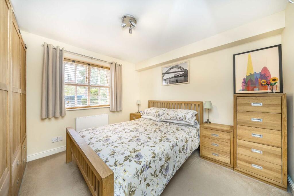 Apartment in London - View 5