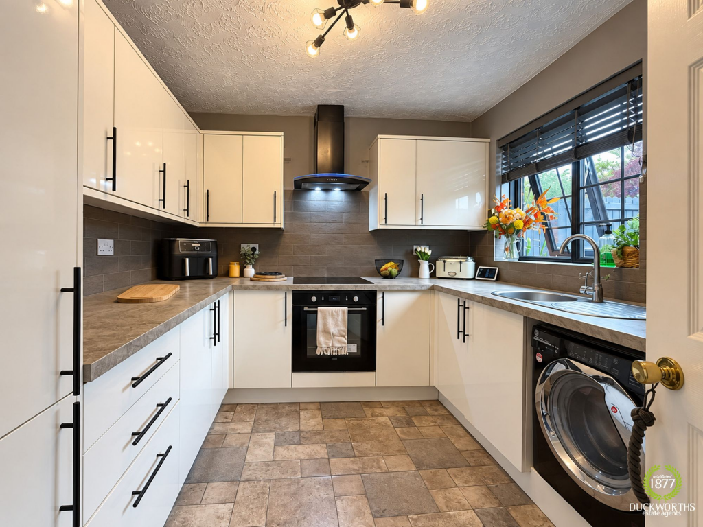 House in Hyndburn, Knuzden - View 4