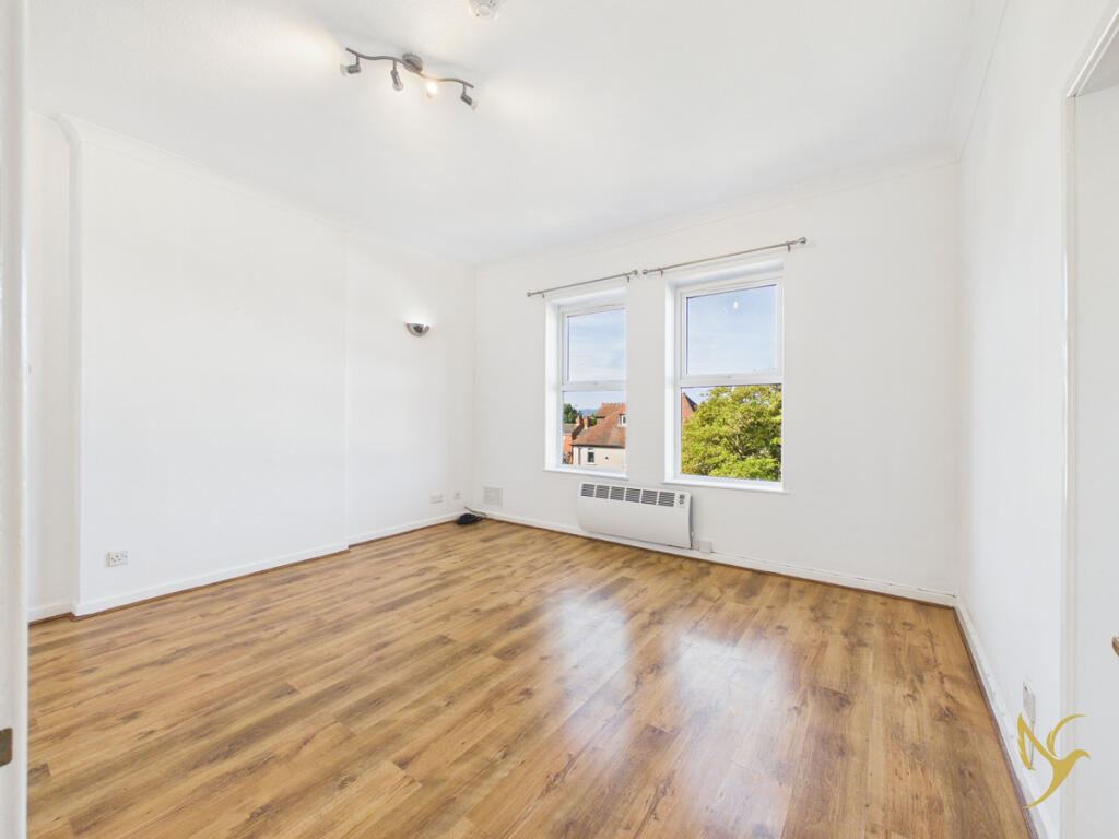 Apartment in Worcester - View 5