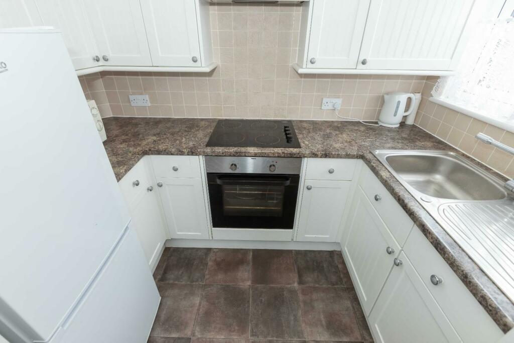 Apartment in Adur, Lancing - View 2