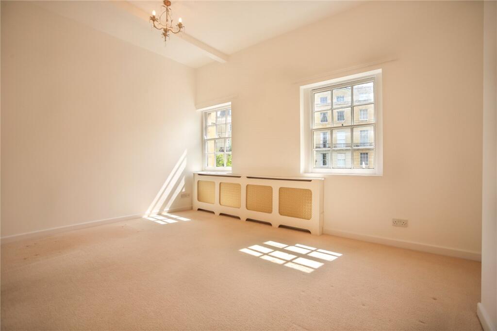 Apartment in Cheltenham, Gloucestershire - View 5