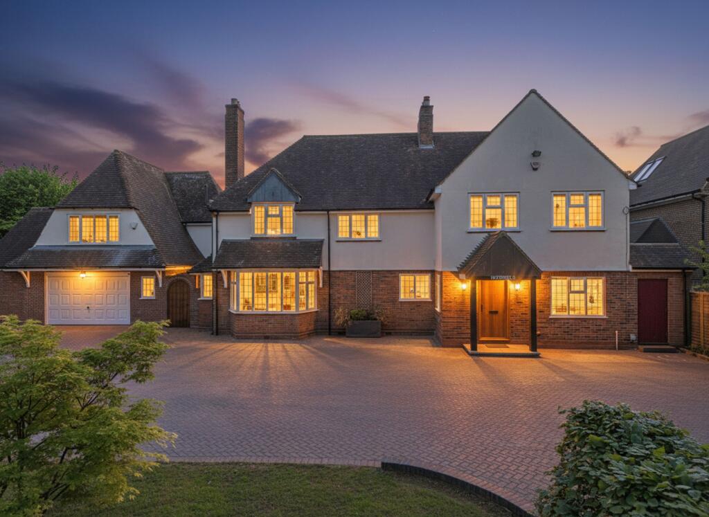 Main image of property: Heathfield, Tilehouse Green Lane, Knowle, B93