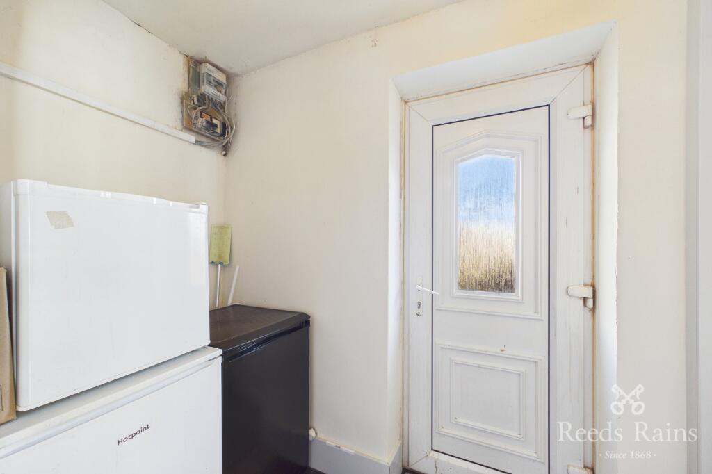 House in Rotherham, Thurcroft - More