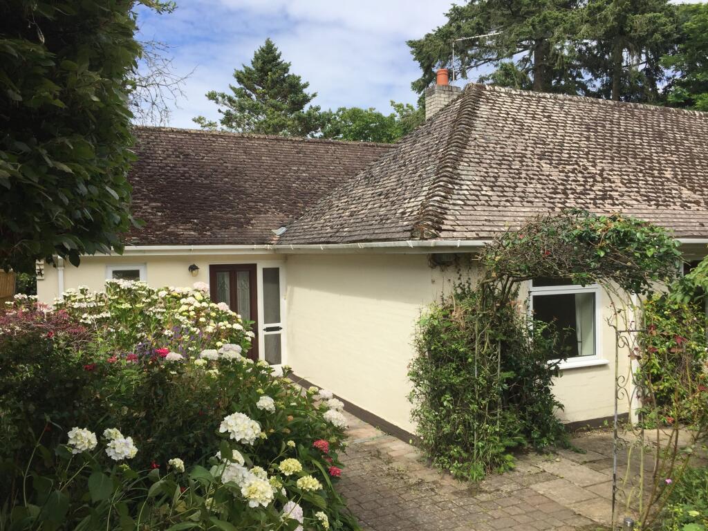 Main image of property: Lyndhurst
