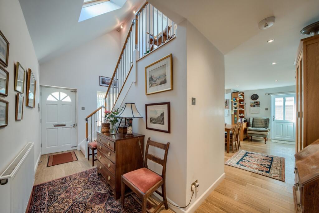 Eton Road, Stratford-upon-Avon, CV37 photo 2