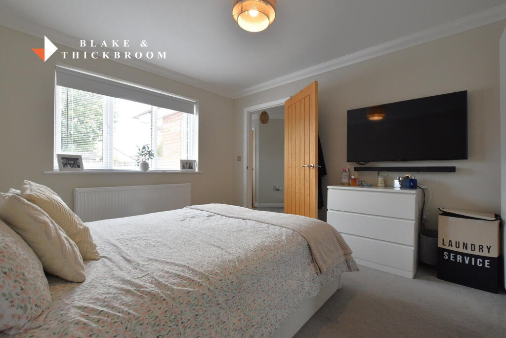 House in Clacton-on-Sea, Holland-on-Sea - More