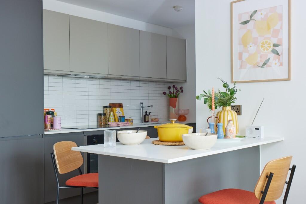 Main image of property: Anchorage Quay, Media City, M50