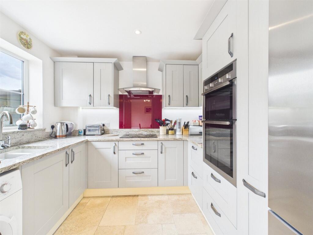 Hill Farm Court, Chinnor, Oxfordshire, OX39 - View 4