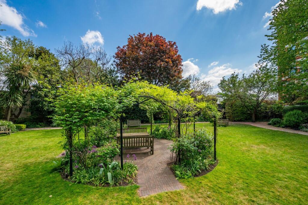 4 bedroom flat for rent