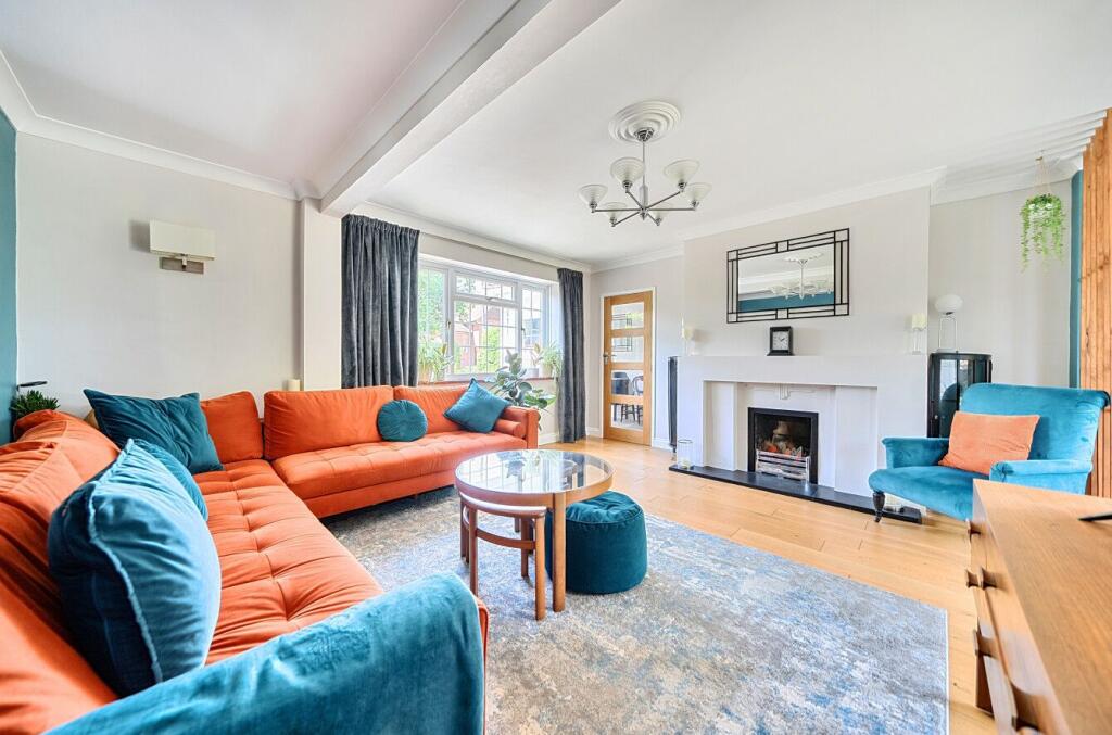 House in New Forest, New Milton - View 2