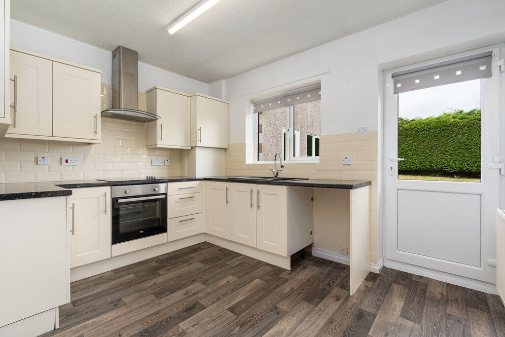 House in Onchan - More