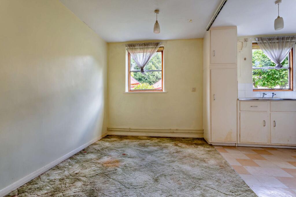 Apartment in Cirencester, Watermoor - More