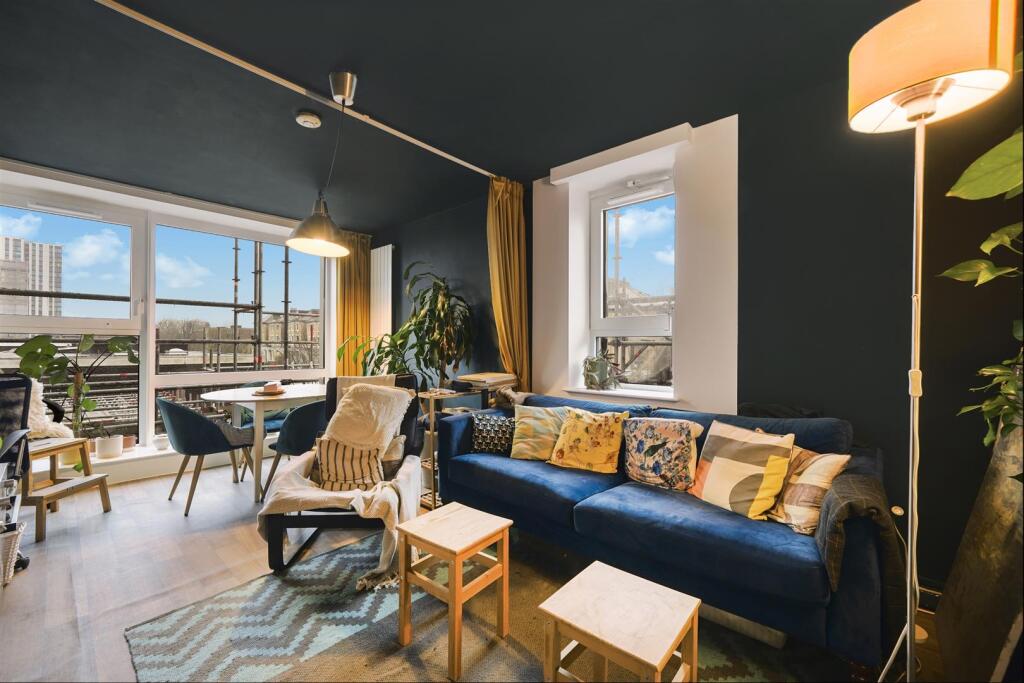 3-bed flat on Adelaide Road, London, £580,000