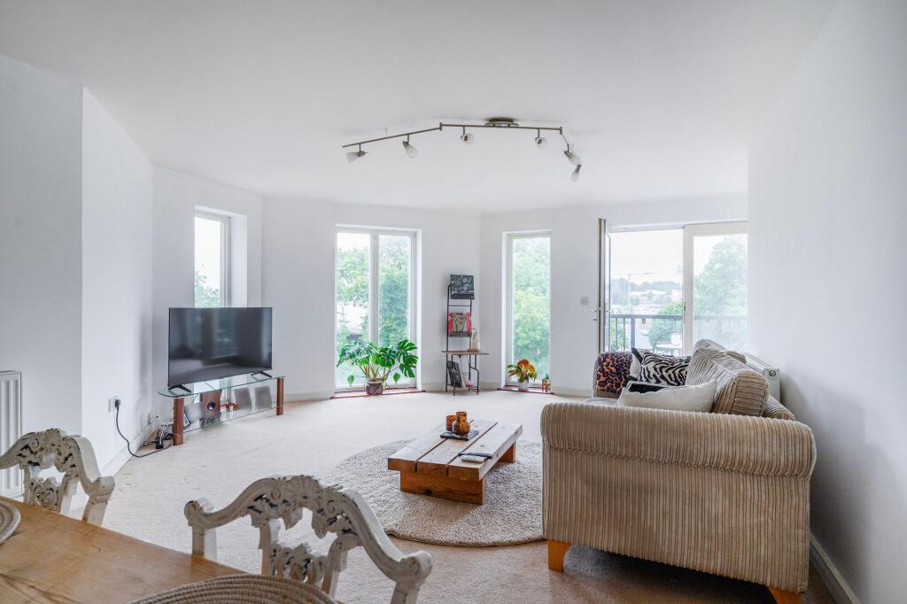 Apartment in Norwich - View 3