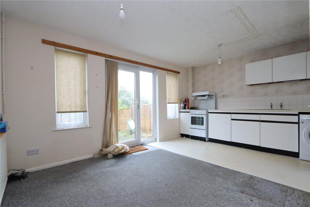 House in Buckinghamshire, Bradwell - View 4