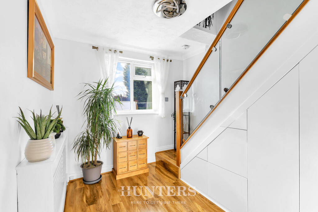 Warwick Road, Alkrington, Manchester, M24 photo 2