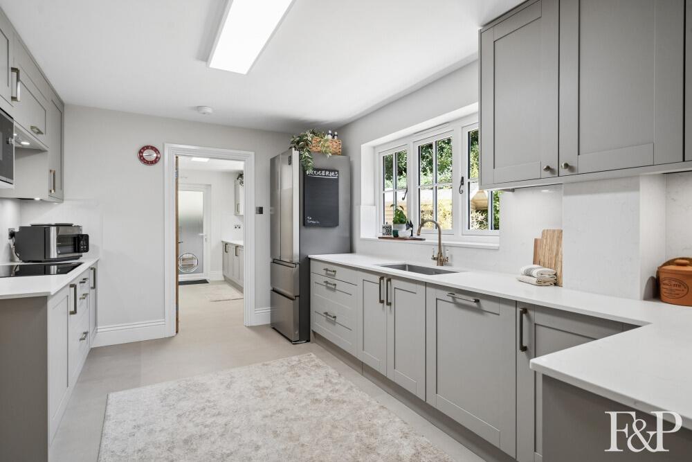 House in Cookham, Windsor and Maidenhead - More