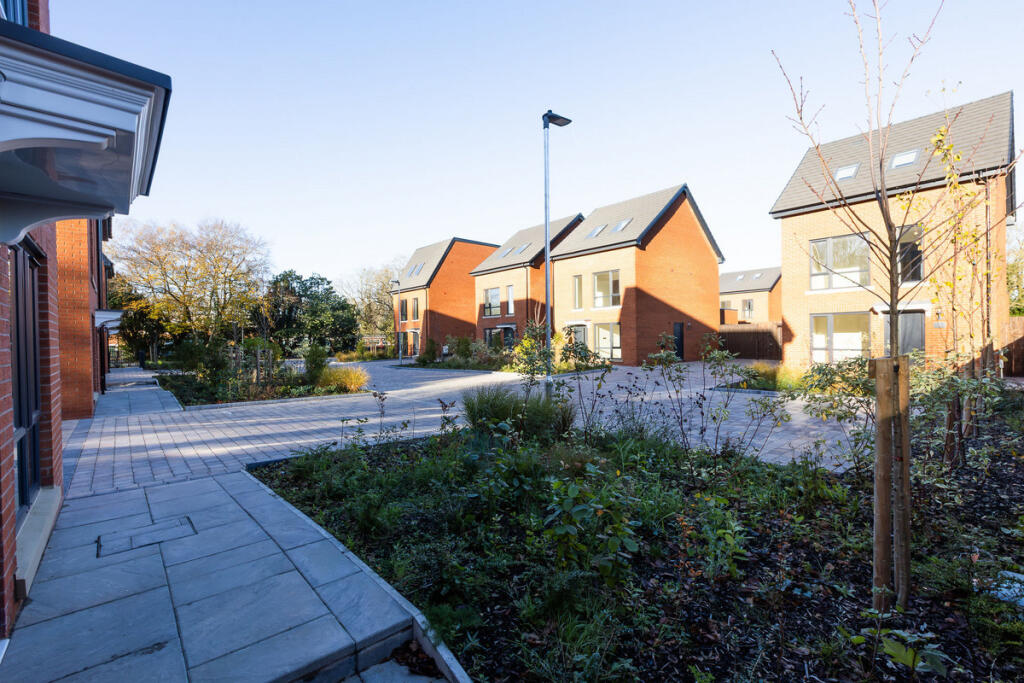 House in Ellesmere Port - View 2