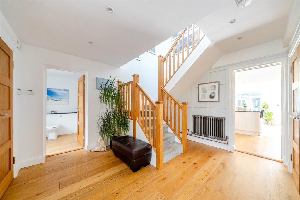 House in London - View 4