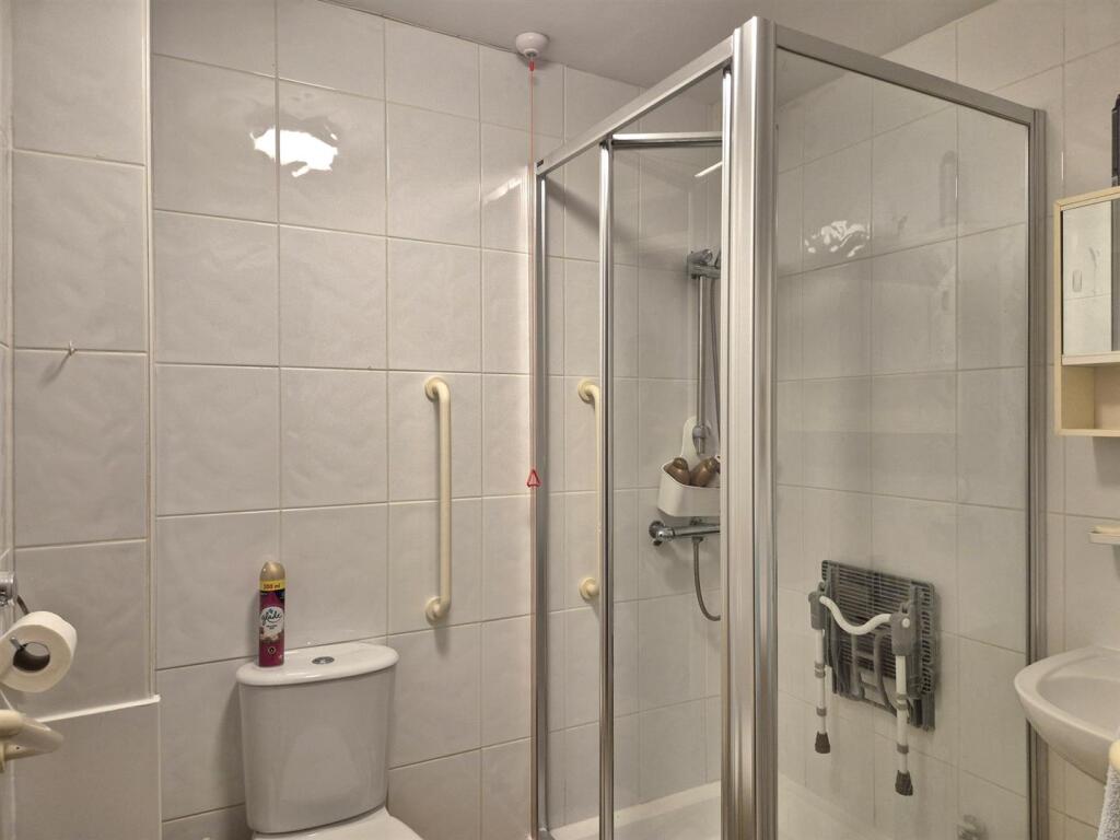 Apartment in Portishead - More