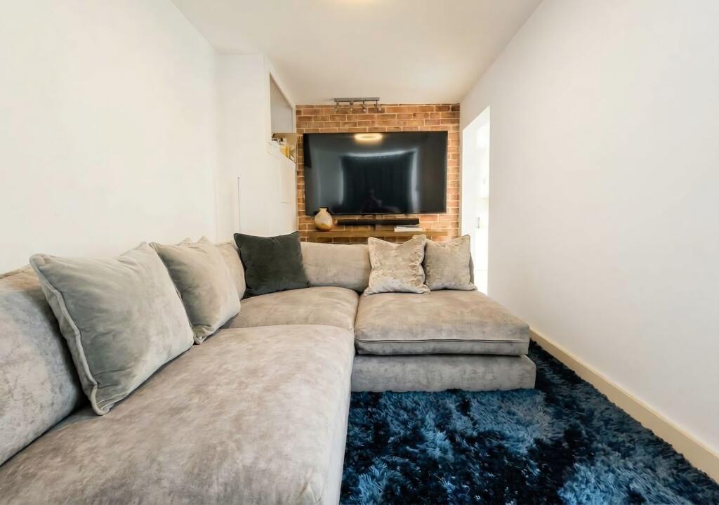House in Southall - View 3